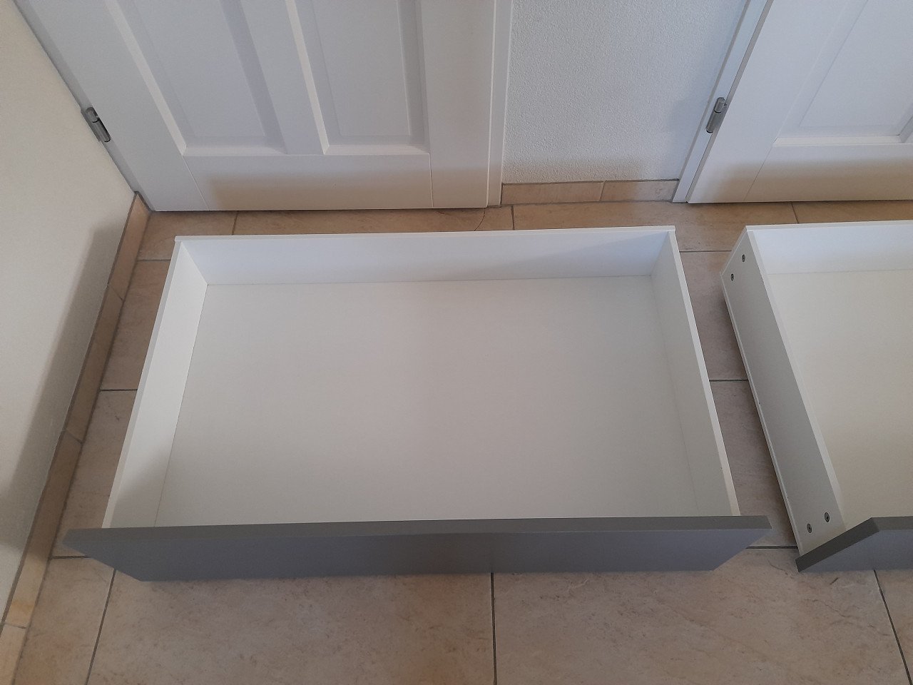 4 x Bed laden op wielen   (in goede nette staat)  €15 per stuk