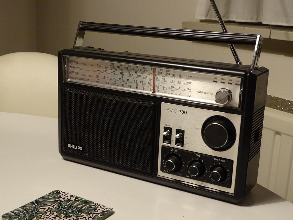 OPRUIMING Vintage radio Philips