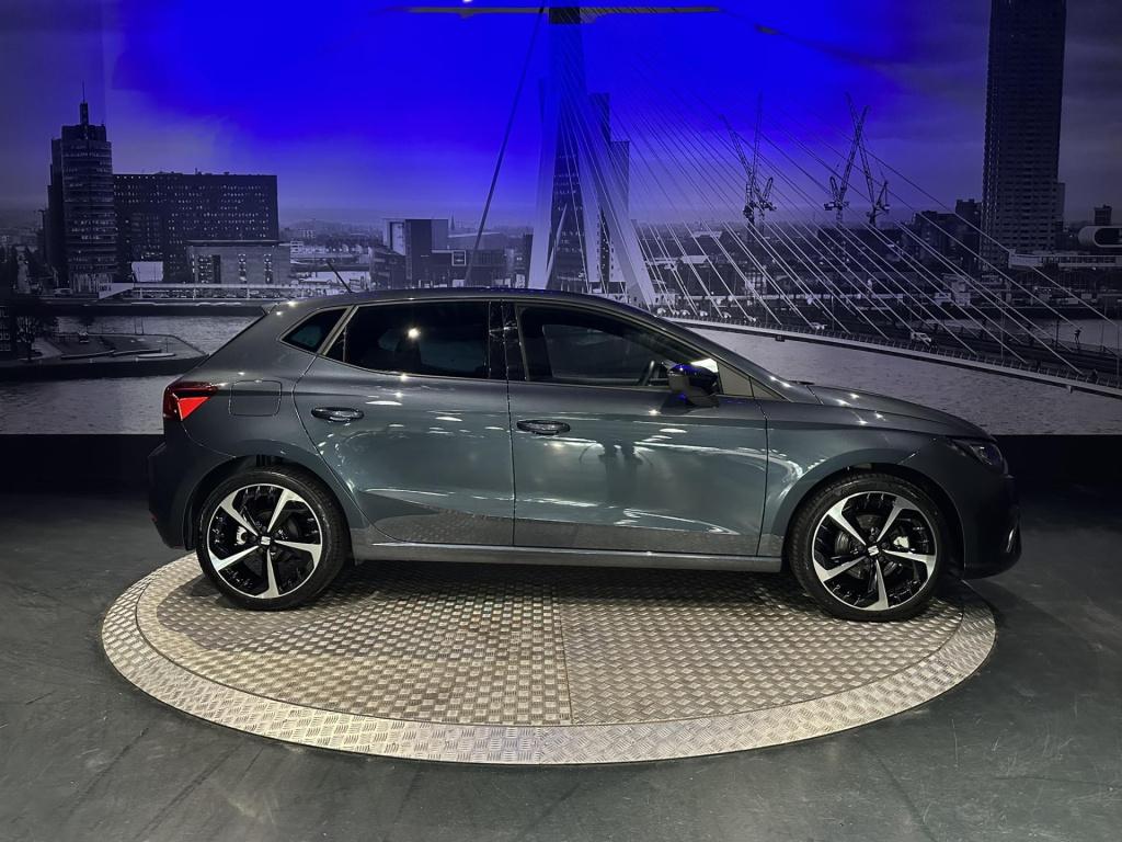 Seat Ibiza 1.0 ecotsi fr business connect *camera*keyless*winterpack*acc*le