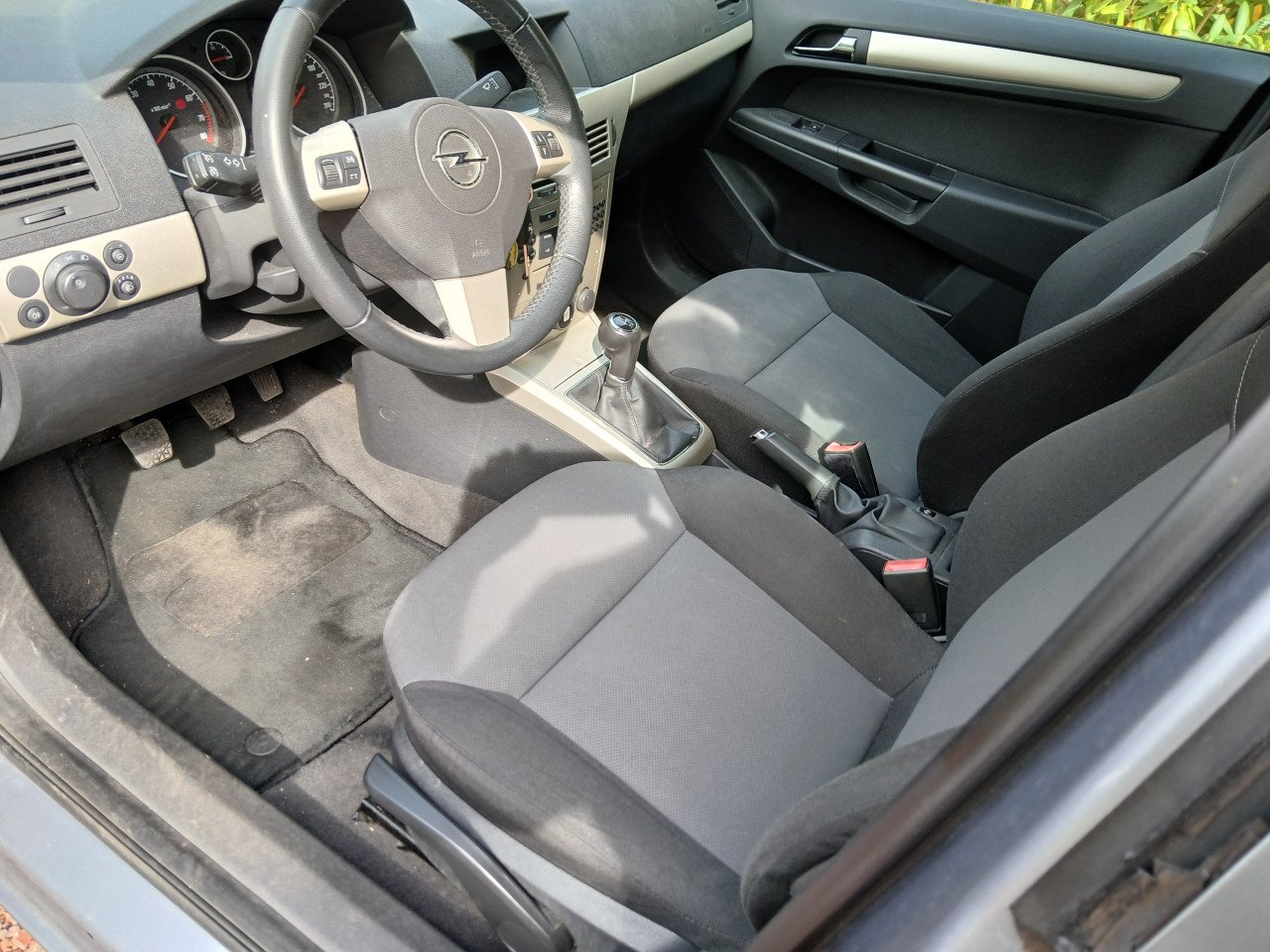 Opel Astra 1.4 5drs airco bj 2008