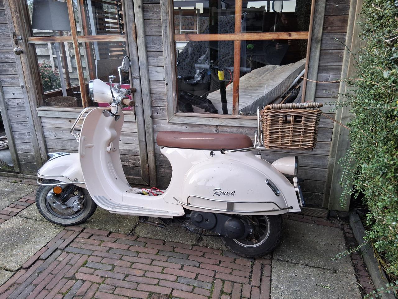 Retro scooter 5500km opknapper of voor onderdelen