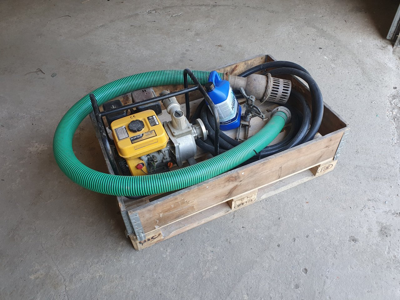Water opvoer of beregeningspomp, watersproeier compleet set.