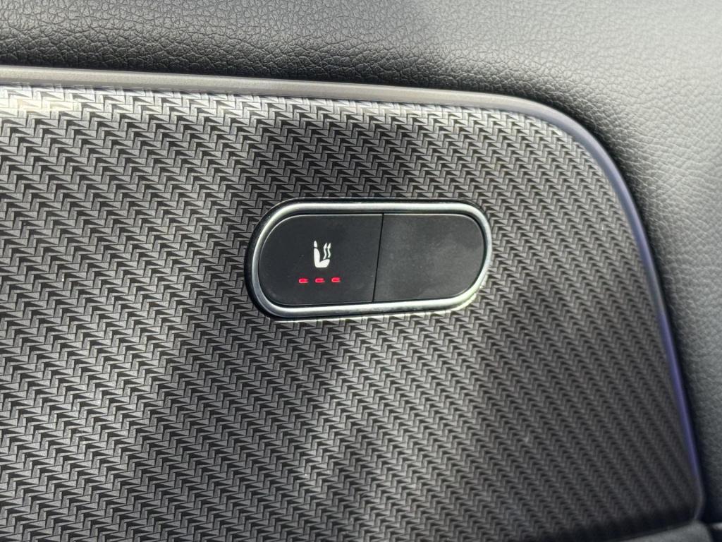 Mercedes-Benz Gla-klasse 200 amg line edition incl. trekhaak afneembaar!