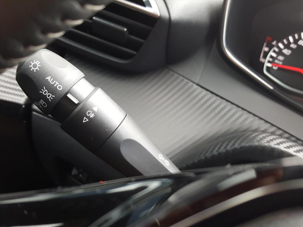 Peugeot 208 allure 1.2-100pk apple carplay & android auto | navi | cruise &