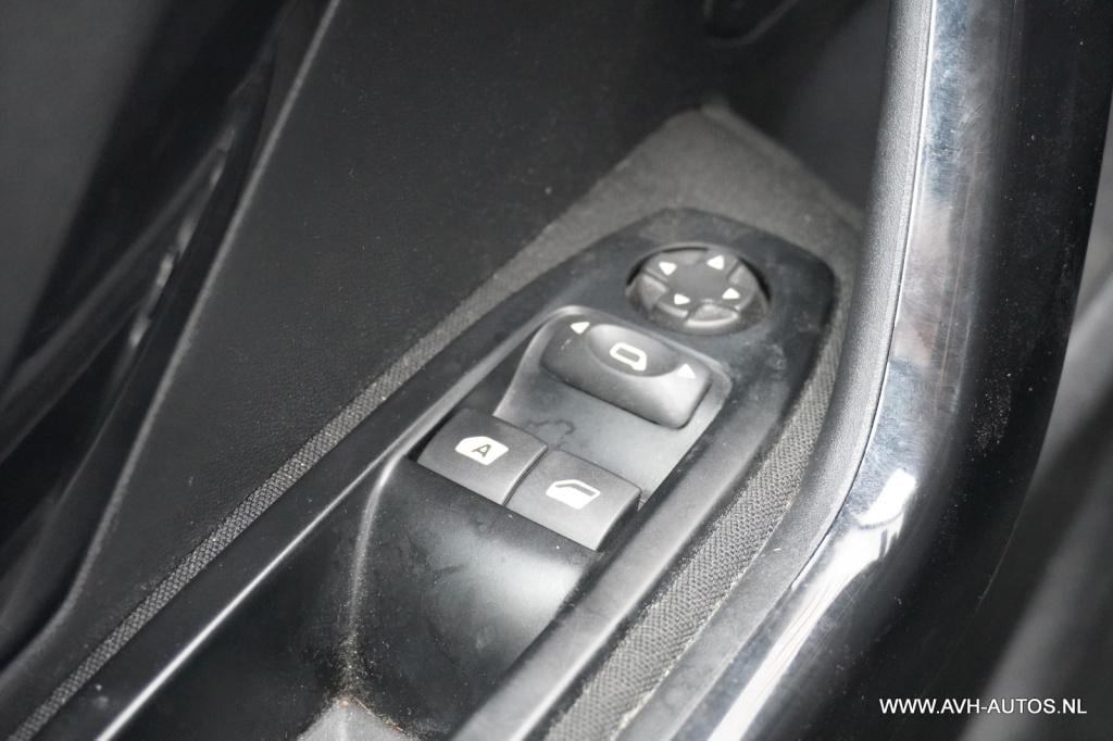 Peugeot 208 1.4 vti active