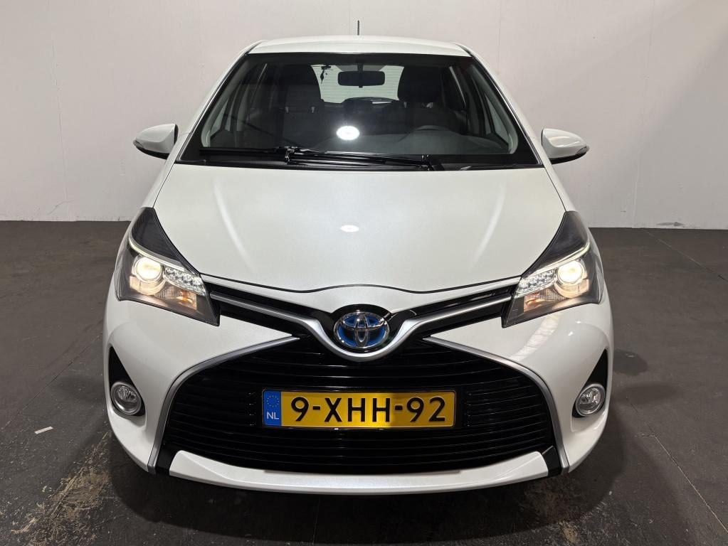 Toyota Yaris 1.5 hybrid lease