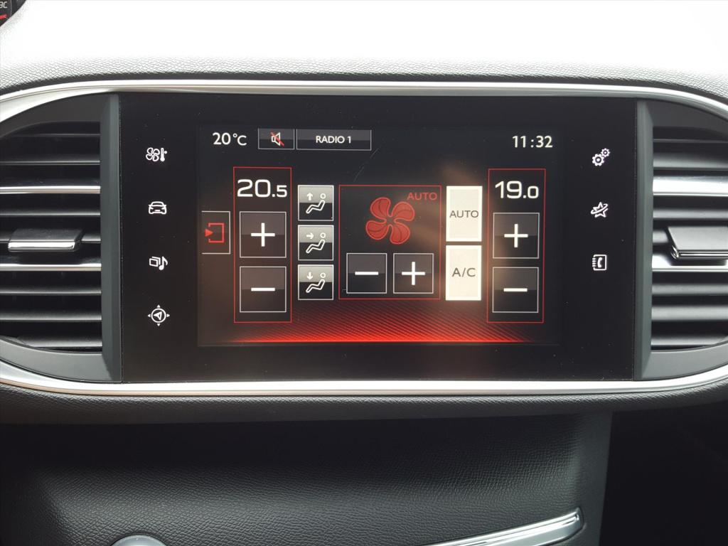 Peugeot 308 gt 1.6 turbo-205pk navi | full-led | alcantara/leer | trekhaak 