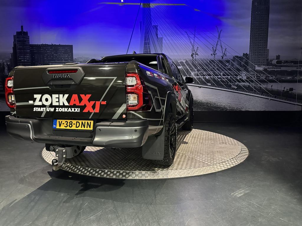 Toyota Hilux 2.8 d-4d xtra cab invincible *leer*camera*navi*carplay*