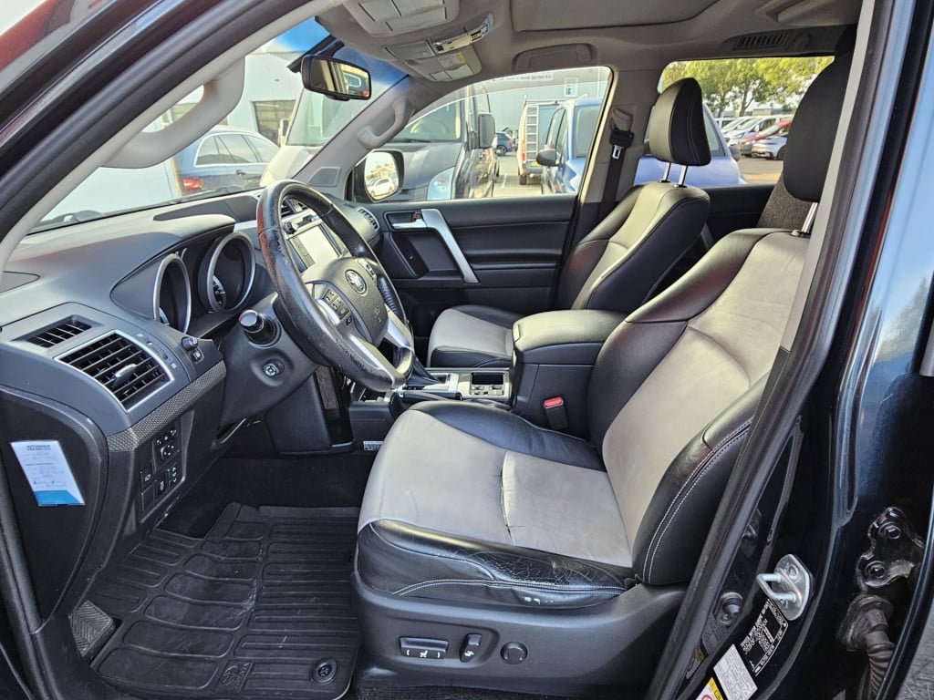 Toyota Land Cruiser 3.0 d-4d-f lx | super bijtelling! | grijs kenteken