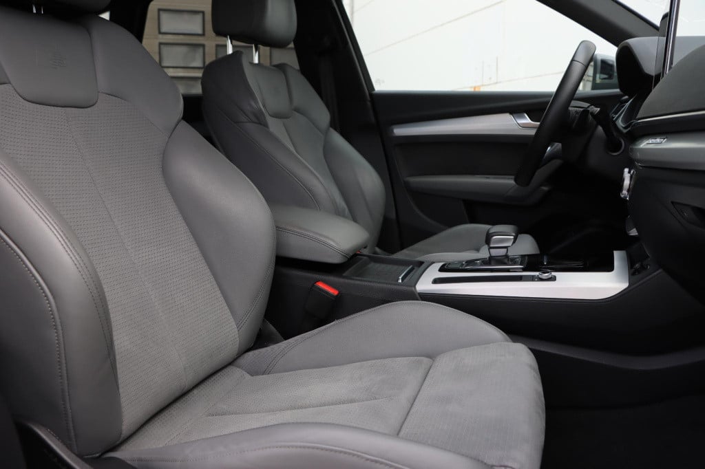 Audi Q5 55 tfsi e quattro s edition competition 367pk s-tronic