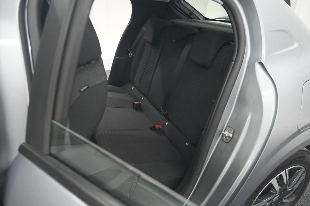 Peugeot 208 puretech 100 eat8 active pack | apple carplay | parkeersensoren