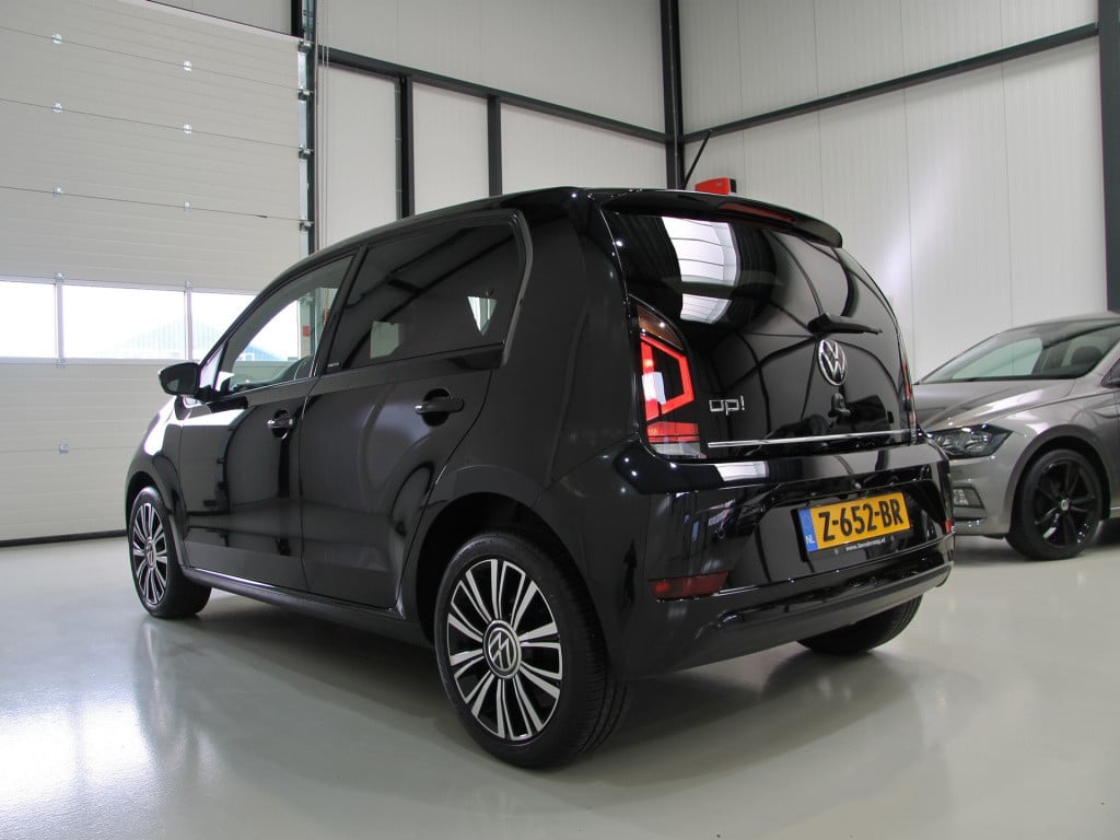 Volkswagen UP! 1.0 65pk 5drs. united | black edition