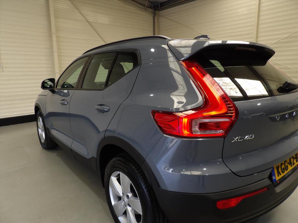 Volvo XC40 t3 163pk geartronic momentum core