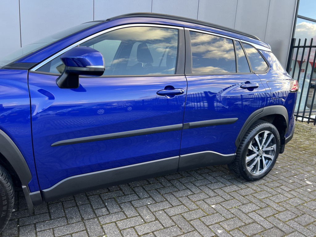 Toyota Corolla Cross hybrid 200 style
