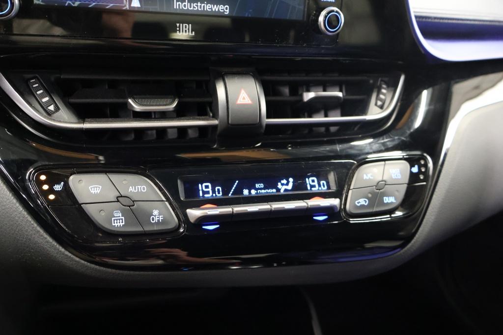 Toyota C-hr 2.0 hybrid bi-tone
