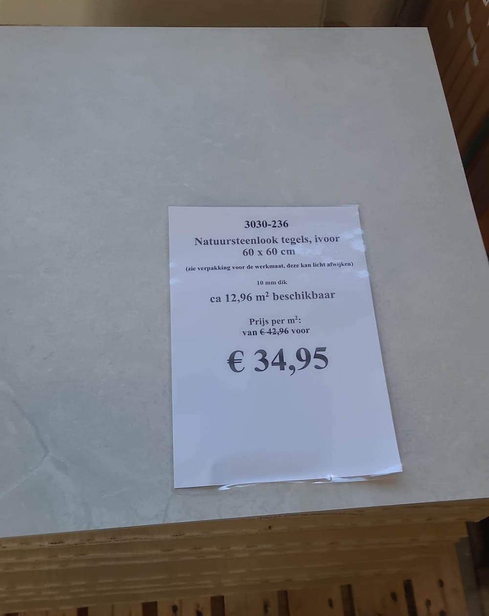 3030-236 Ca 5.76 m² ivoor tegels, 60x60 cm, van € 42,96 per m² voor