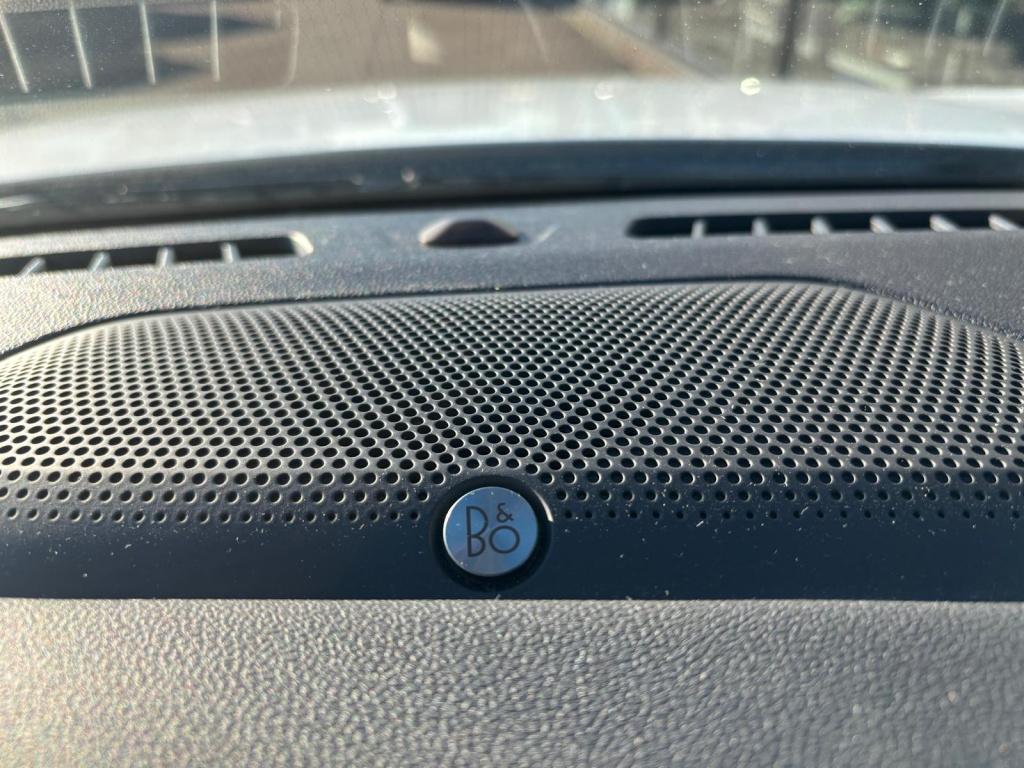 Ford Kuga 2.5 phev e-cvt 225pk st-line x , pano dak , adaptive cc , voorrui