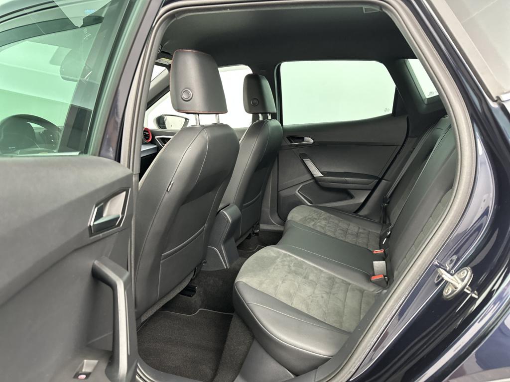 Seat Arona 1.0 tsi fr business intense | licht metalen wielen