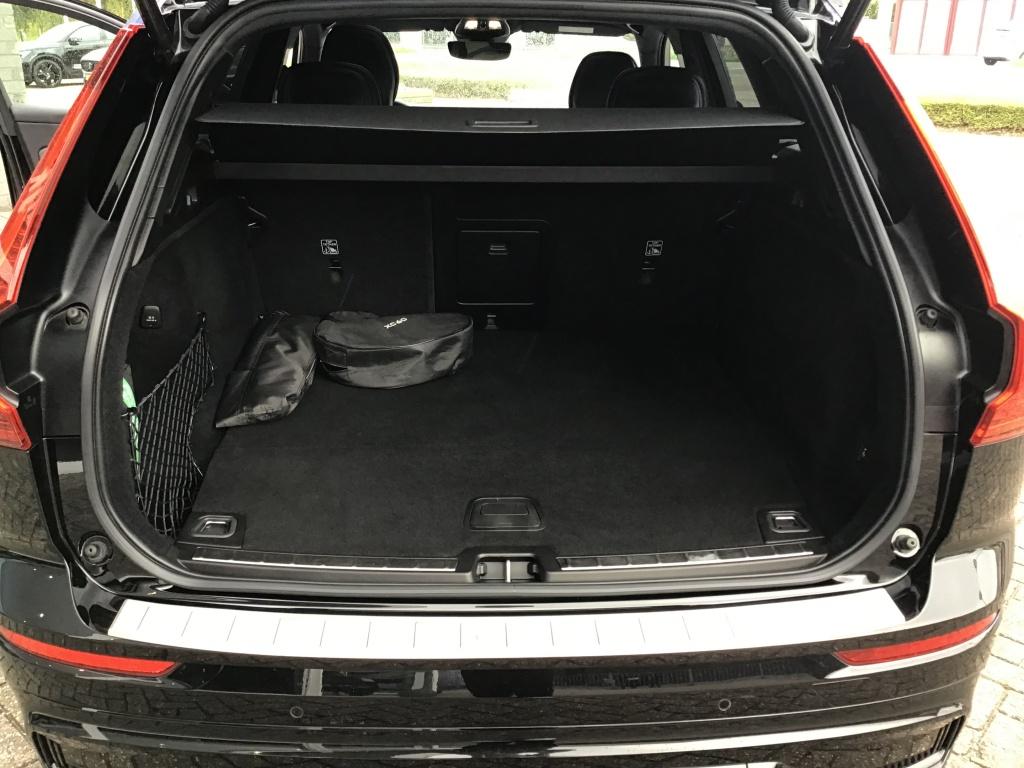 Volvo XC60 2.0 t8 plug-in hybrid awd ultimate bright