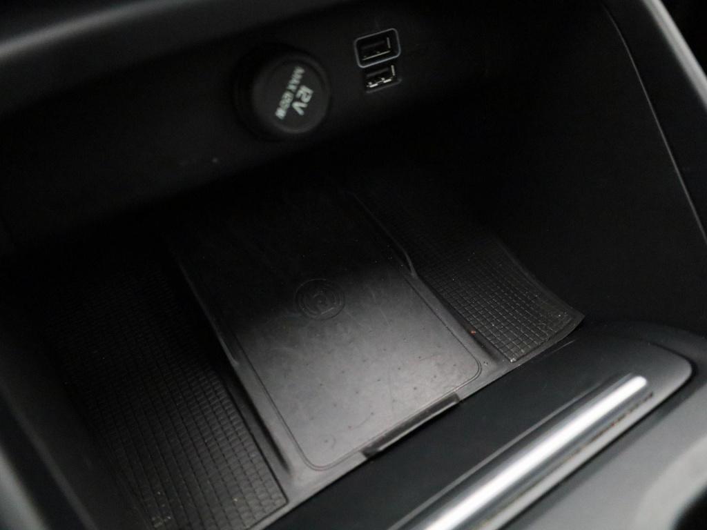 Volvo XC40 1.5 t4 recharge inscription expression | automaat | leder |  pan