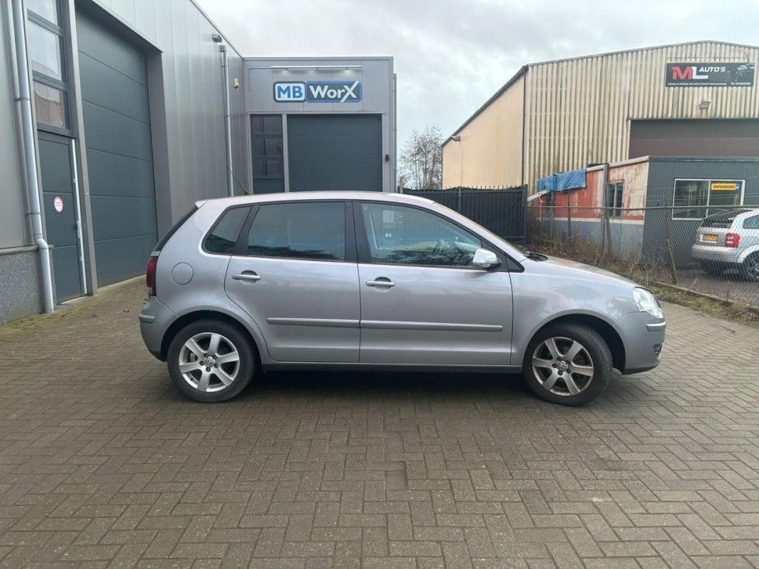 Volkswagen Polo 1.2-12V Trendline CRUISE CONTROL /AIRCO