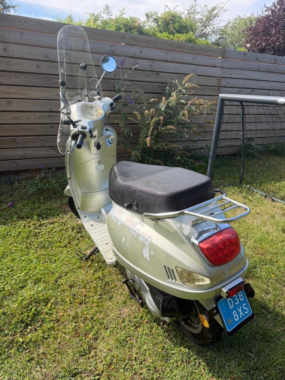 BTC IVA Lux 50 scooter