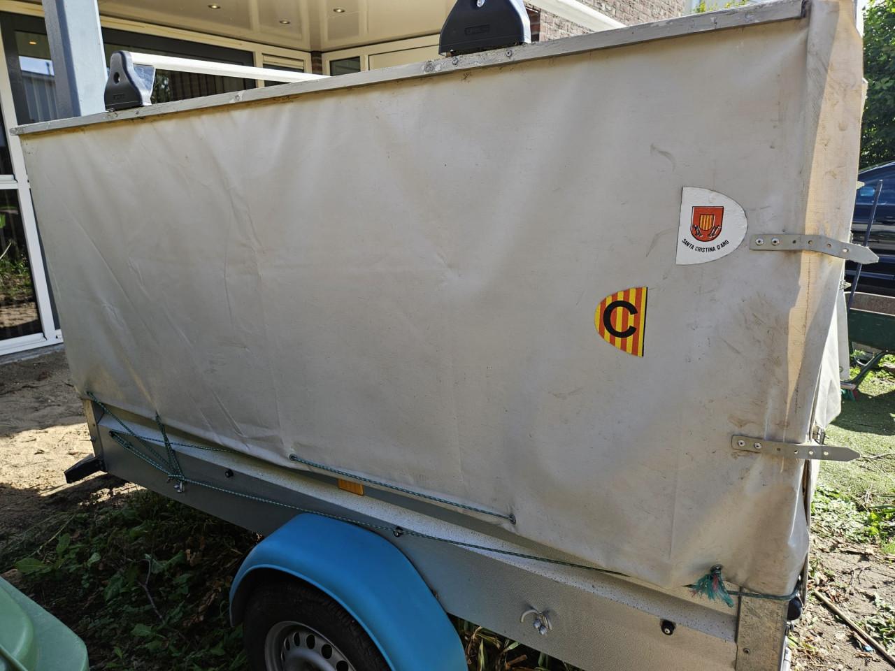 Aanhangwagen (Stema) met huif