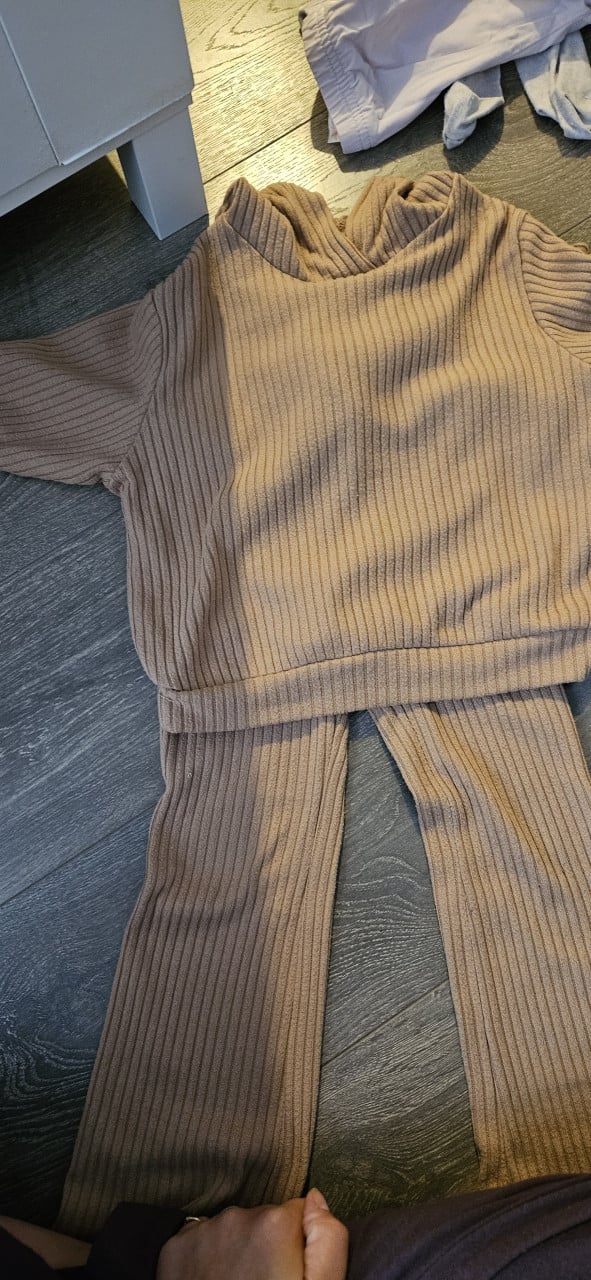 Meisjeskleding maat 104