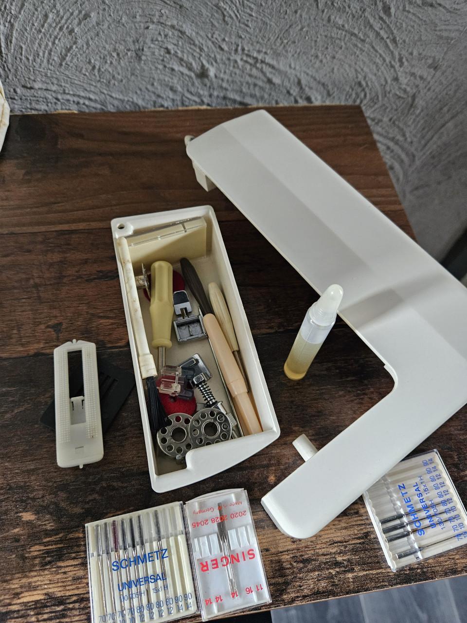 Werkende krachtige Lewenstein Melson 3106 Naaimachine - Limited Edition