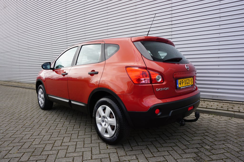 Nissan Qashqai 1.6 visia airco / elektr. ramen / trekhaak