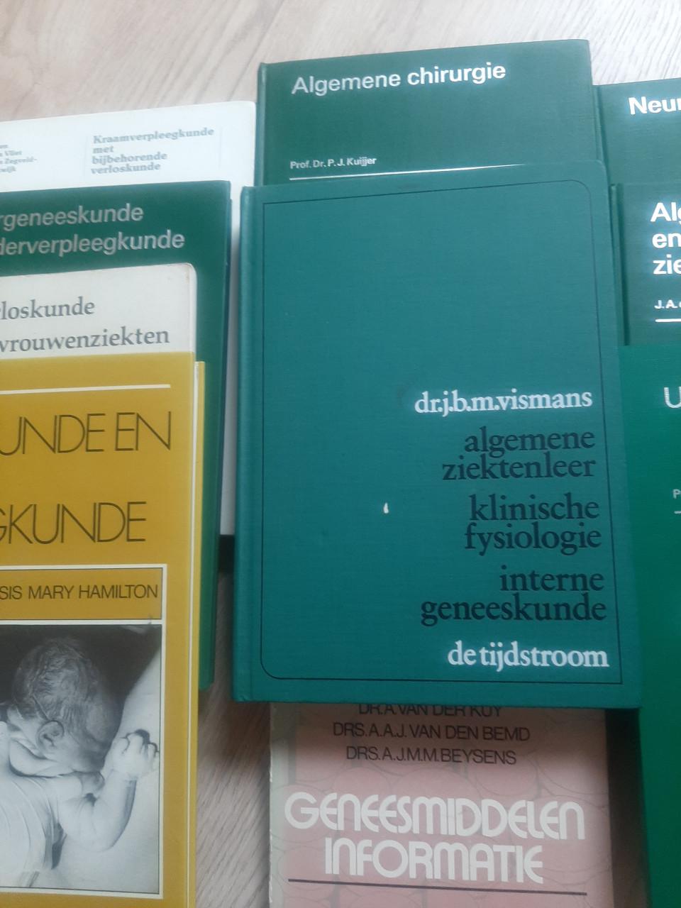 Boeken oud opleiding Verplk A