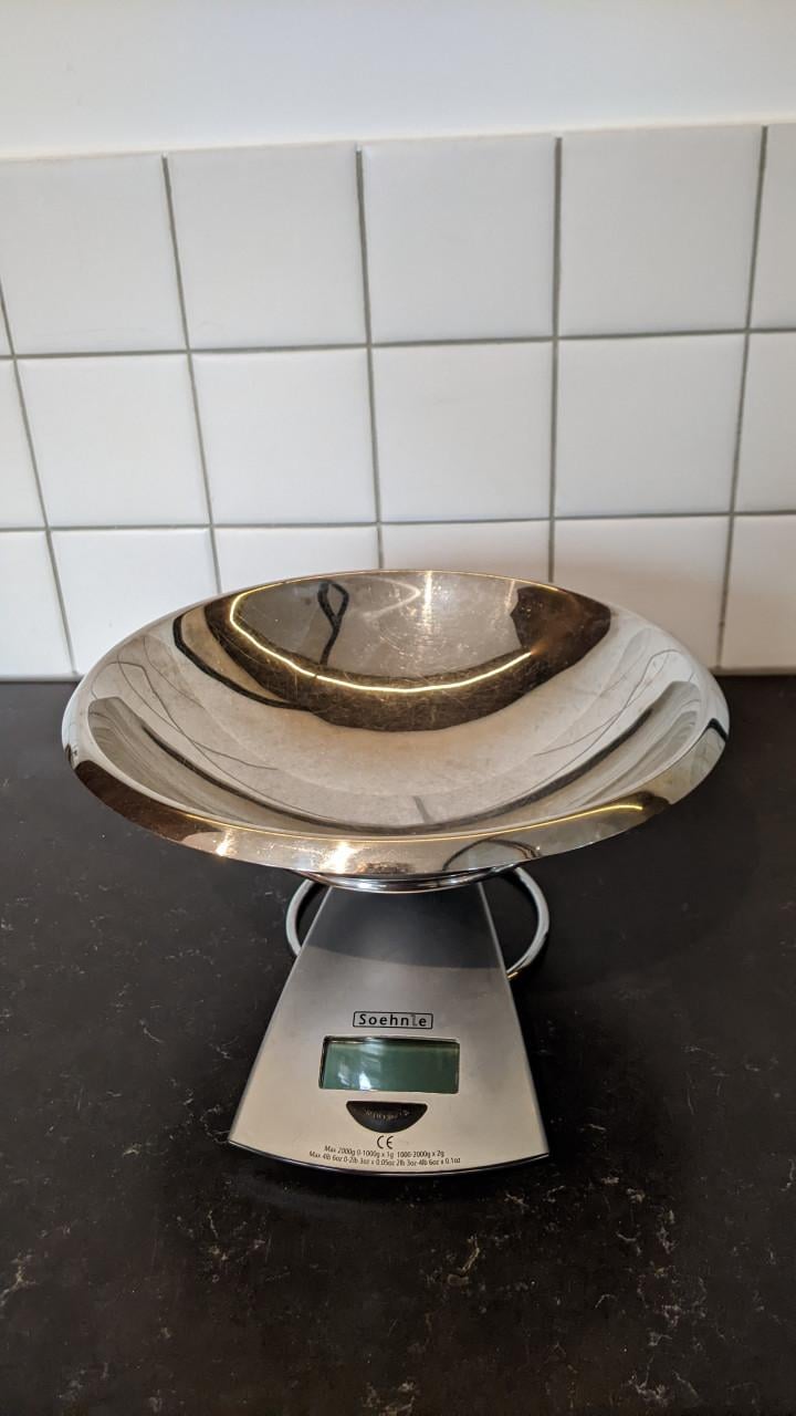 Huishoud keuken weegschaal. RVS schaal. Werkt op batterij we