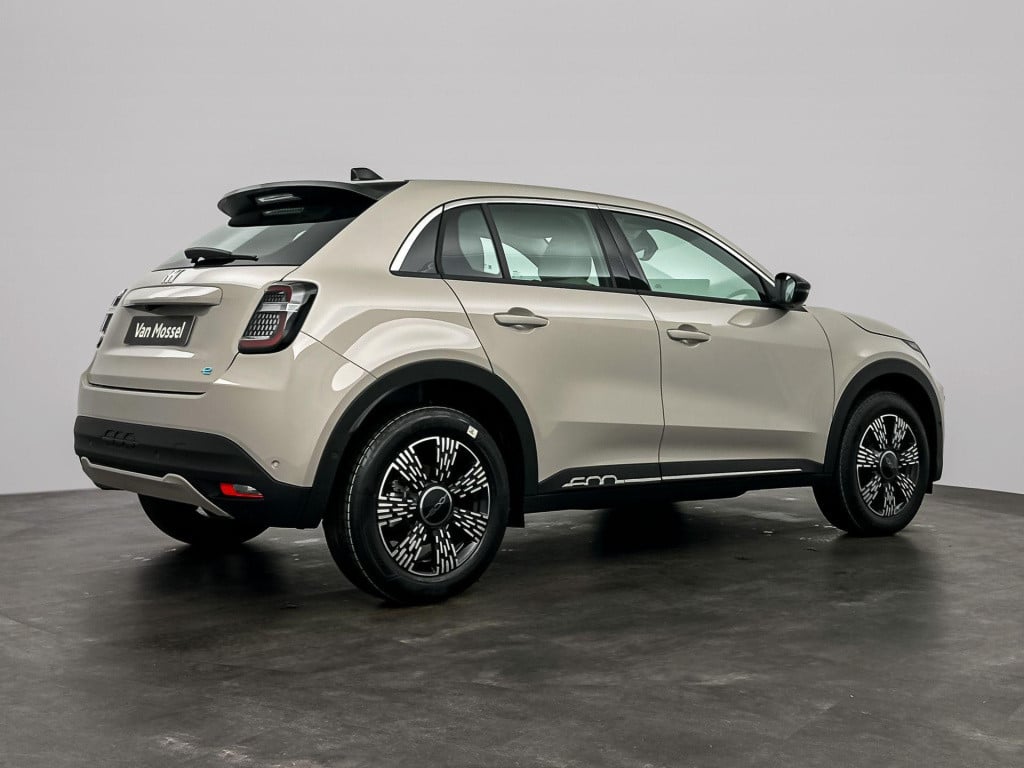 Fiat 600 600e urban 54 kwh | voorraadmodel | snel rijden mogelijk |  full o