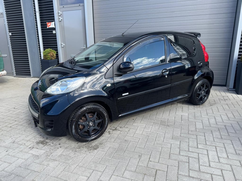 Peugeot 107 1.0-12v millesim 200/nap/apk/airco/lichtmetaal