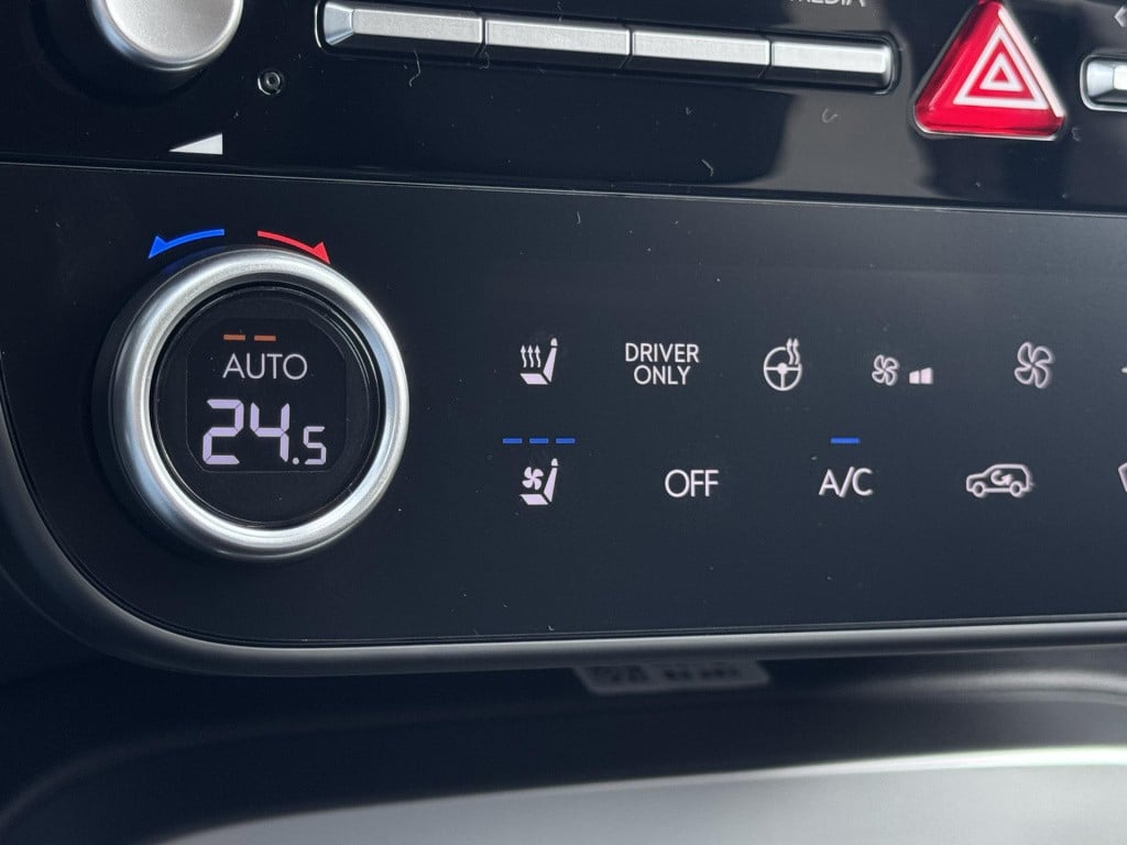Hyundai Ioniq 9 connect+ awd 7p. 110.3 kwh nu in de showroom!