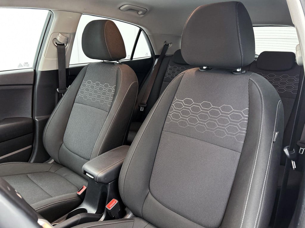 Kia Rio 1.0 t-gdi mhev dynamicline | navigatie | climate control | parkeers