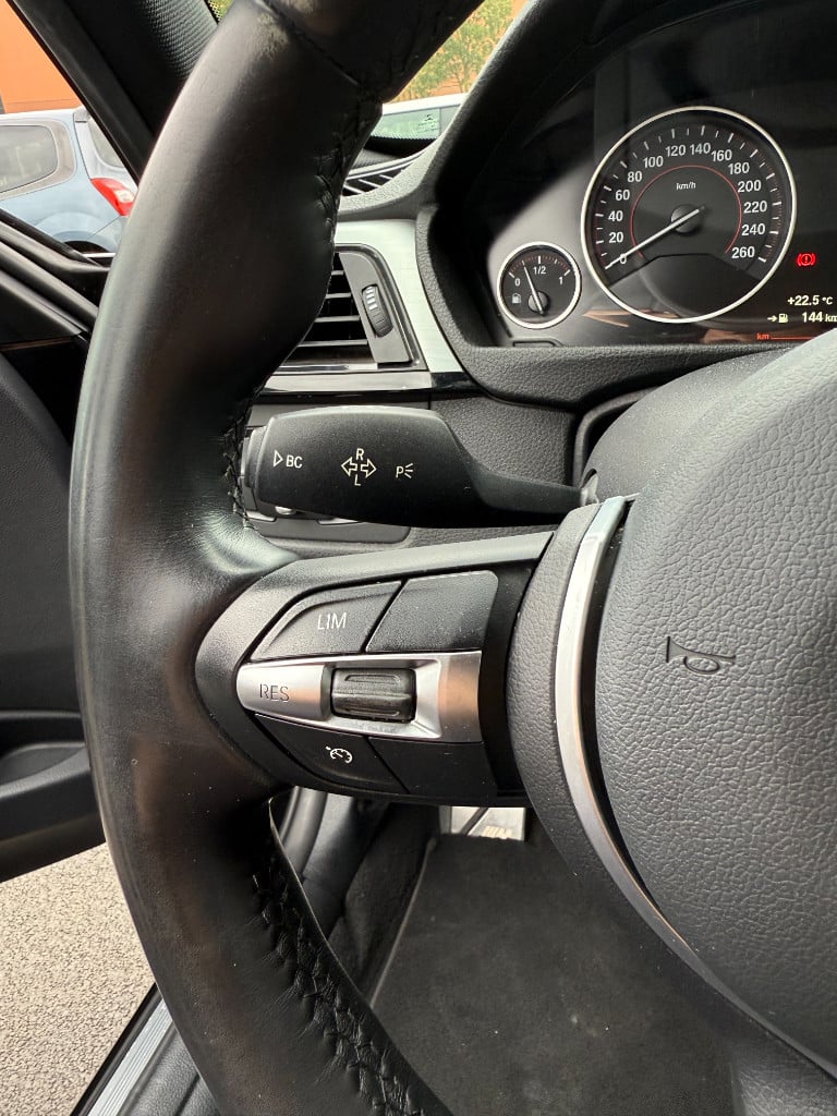 BMW 3-serie 316i - touring - m sport edition - origineel nl - nap -