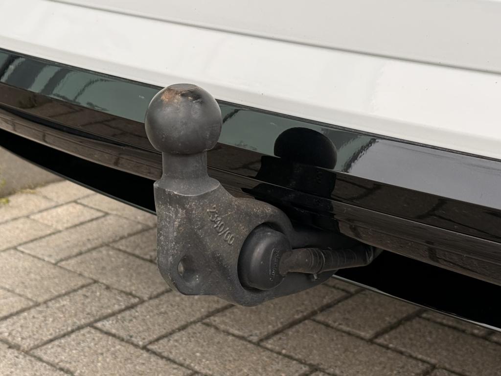 Volkswagen Touran 1.5 tsi highline business r 7p | acc | achteruitrijcamera