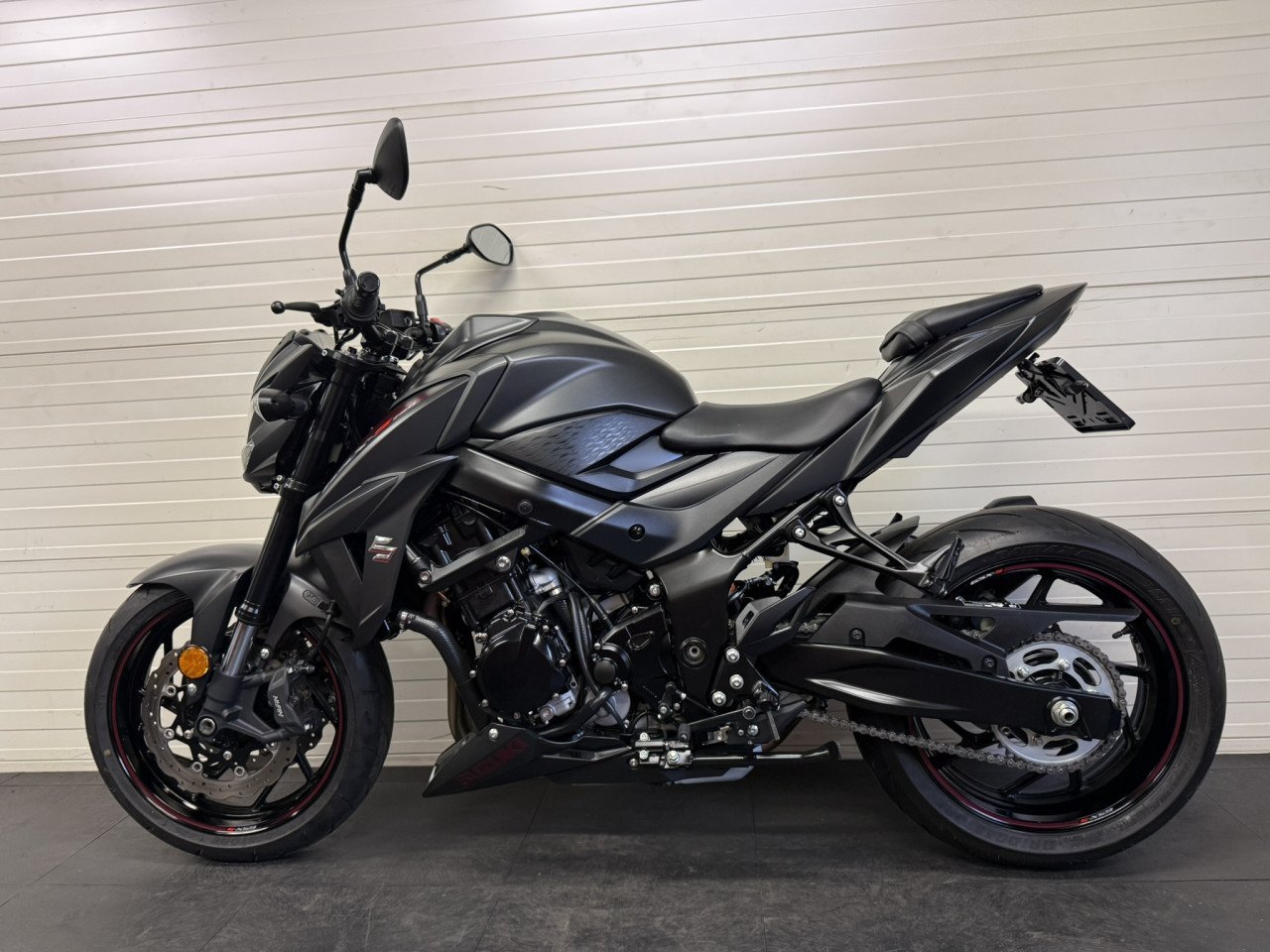 Jonge en gave Suzuki GSX-S 750 slechts 2700km!