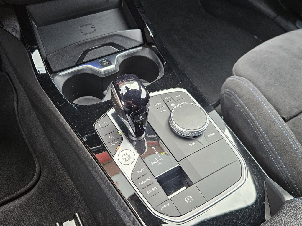 BMW 1 Serie m135i xdrive m-sport pro | irish green | h/k