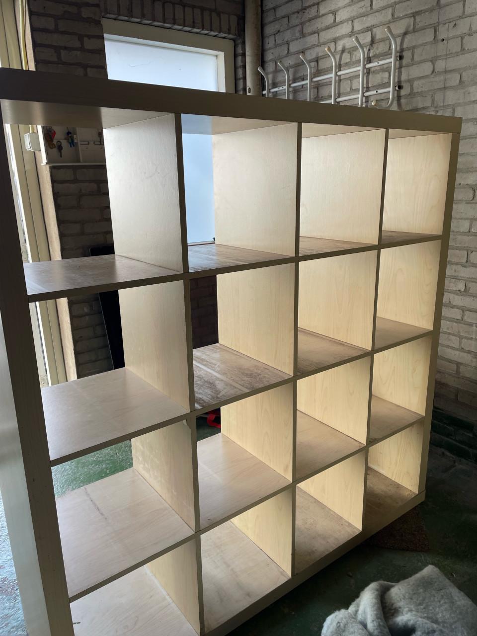 Ikea kast Vakken Gratis