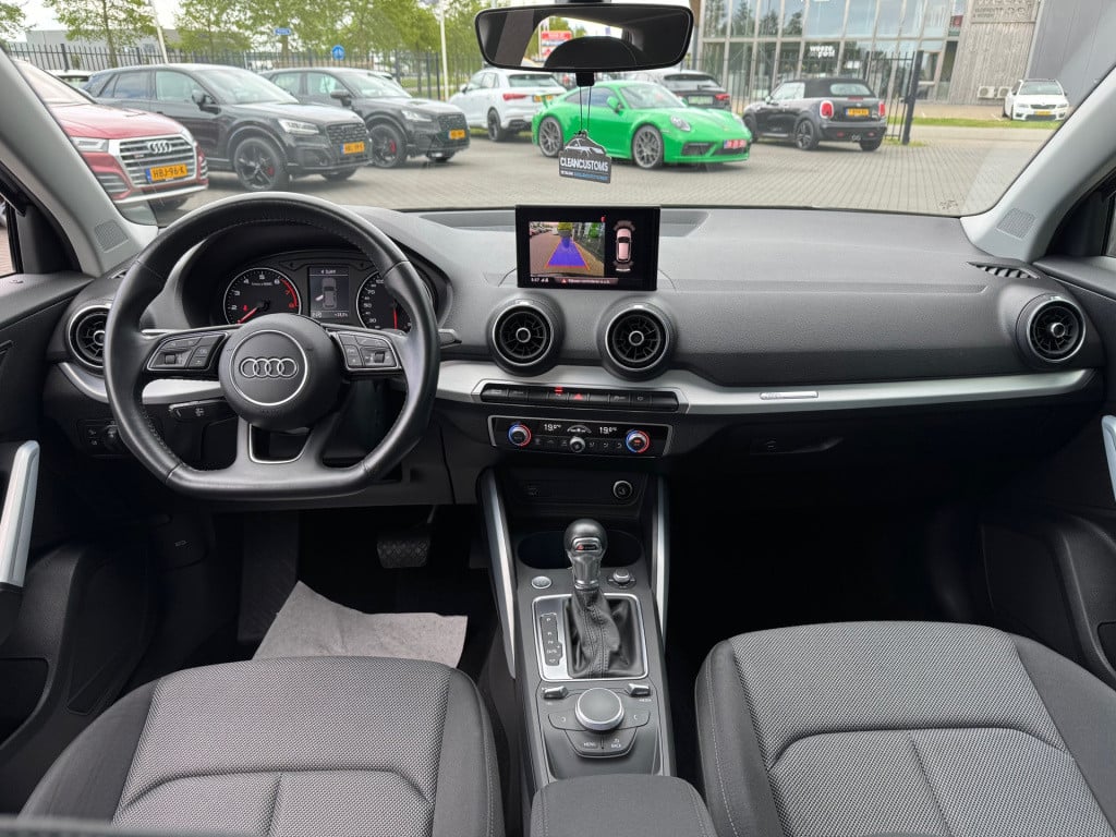 Audi Q2 35 tfsi s edition * panoramadak * camera * keyless