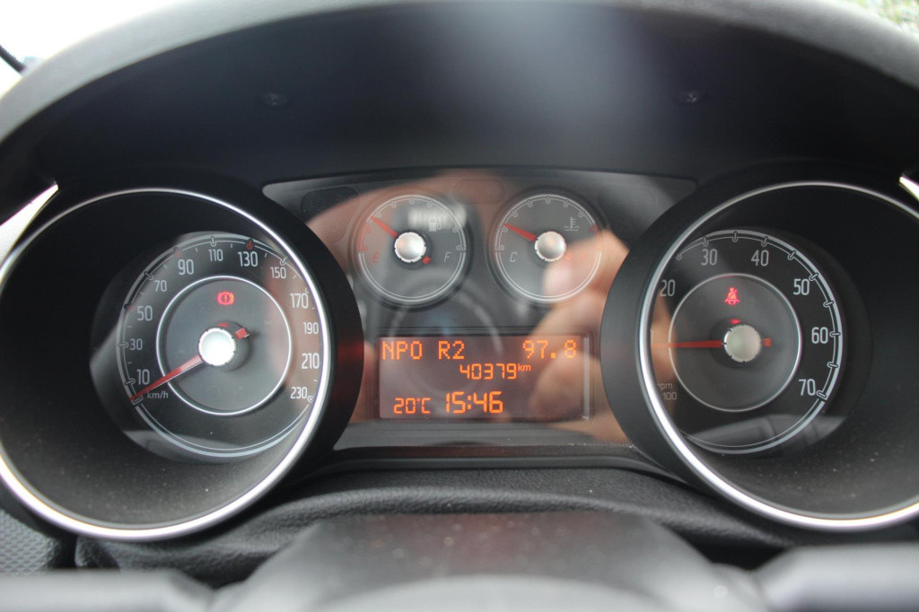Fiat Punto evo 1.2 lounge - elek pakket - airco - 5drs - nap - dealer oh!