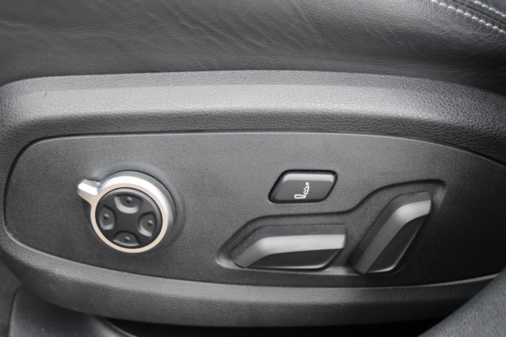 Audi A4 avant 35 tfsi s edition competition 150pk s-tronic