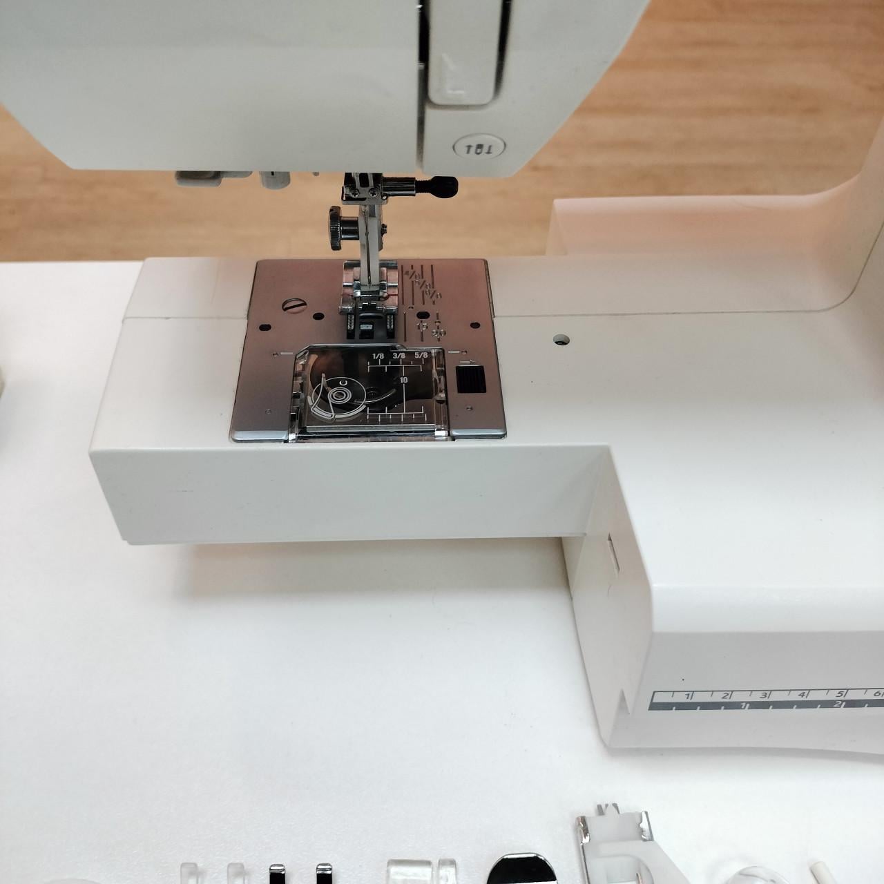 Husqvarna Viking Eden Rose 250 naaimachine