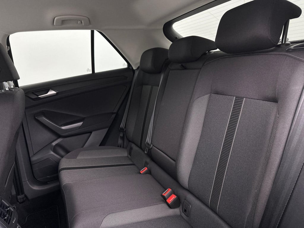 Volkswagen T-roc life edition 1.0 85 kw / 116 pk tsi suv 6 versn. h