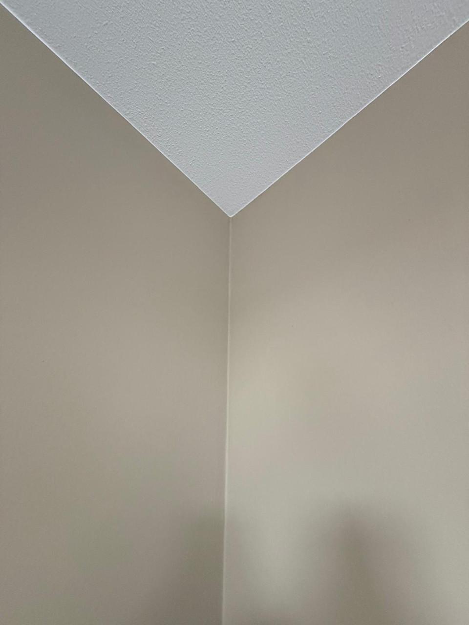 Schildersbedrijf voor binnen- en buitenwerk Tel: 06-33 39 31 45