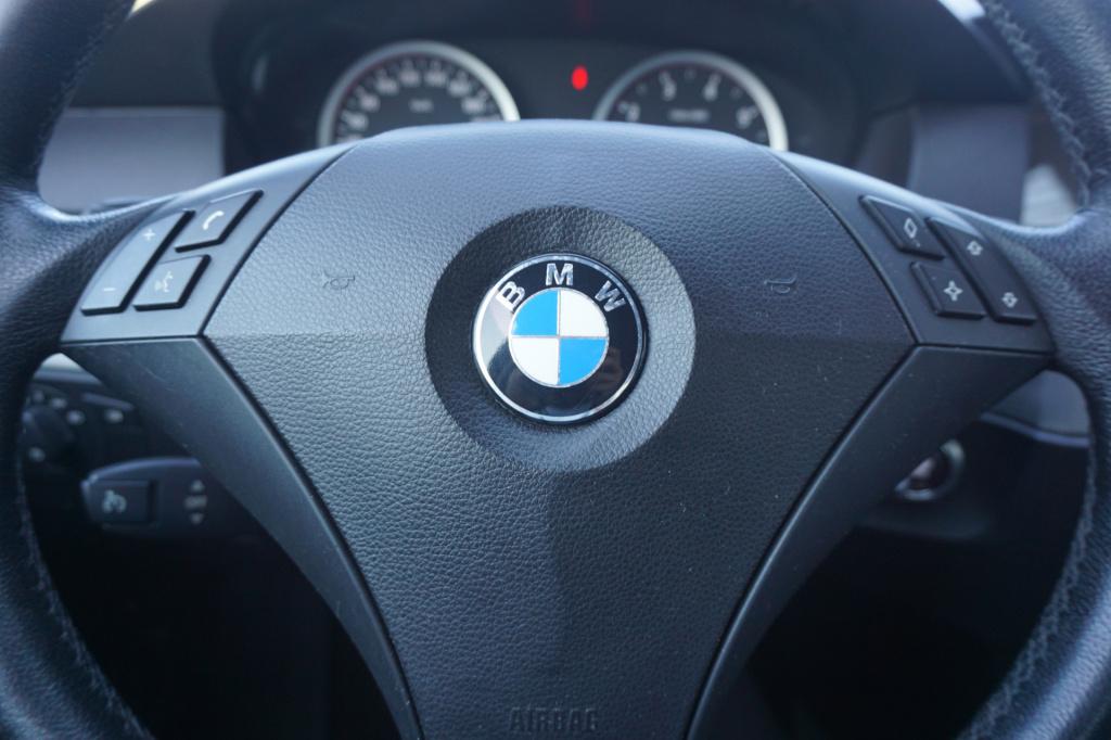 BMW 5 Serie 523i automaat - airco / navi / cruise / leder / pano / stoelver