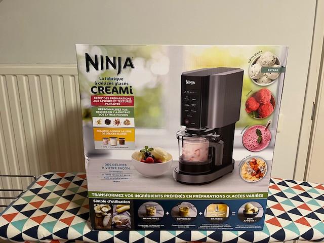 Ijsmachine; Ninja creami 7 + extra diepvriesdoosjes