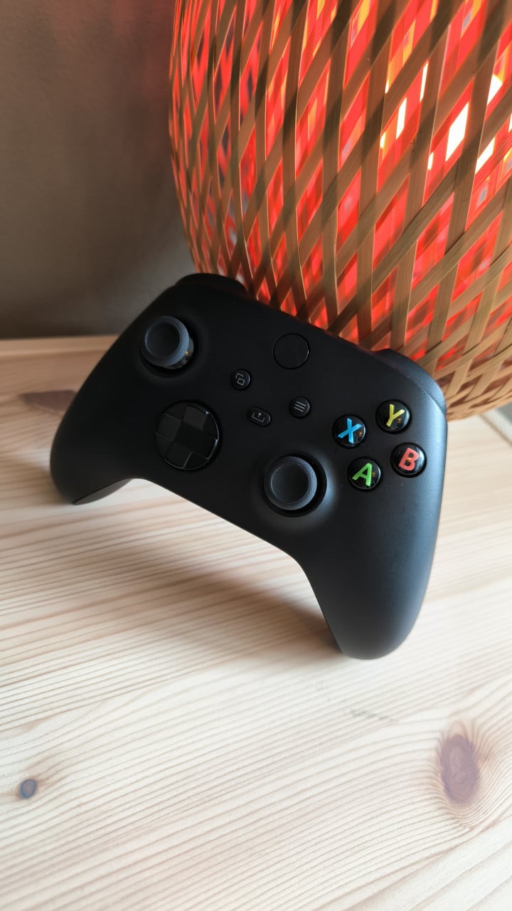 Xbox One X 1tb + controller